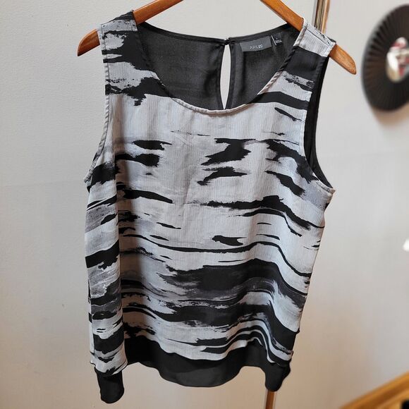 Apt. 9 Sleeveless Layered Top Black Sz L Blouse Tunic Lightweight Button Keyhole - Picture 1 of 8